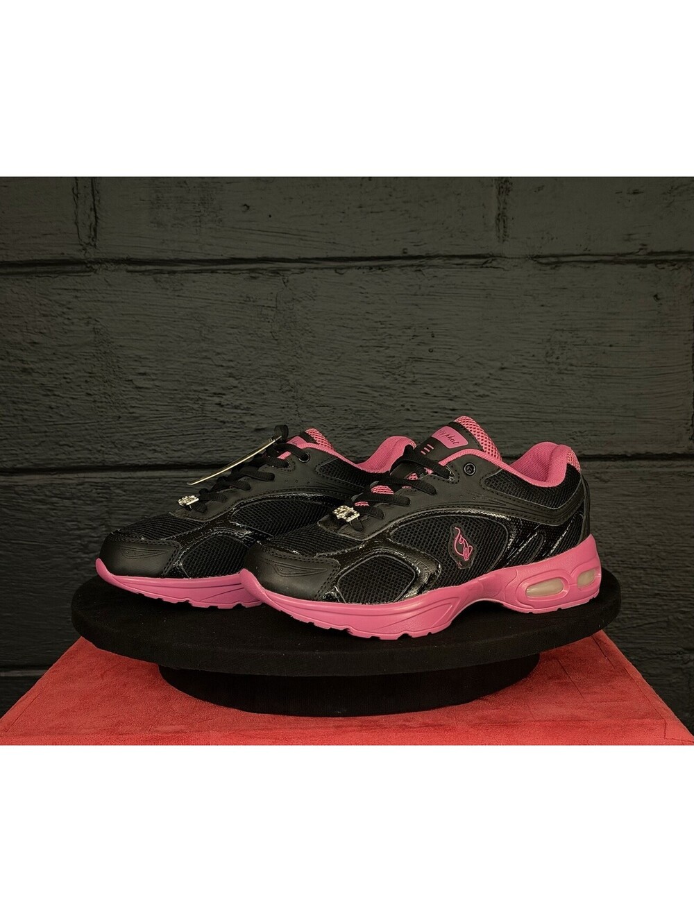 Baby Phat Genera Y2K Sneaker Deadstock Rare 7 Black/Fuscia
